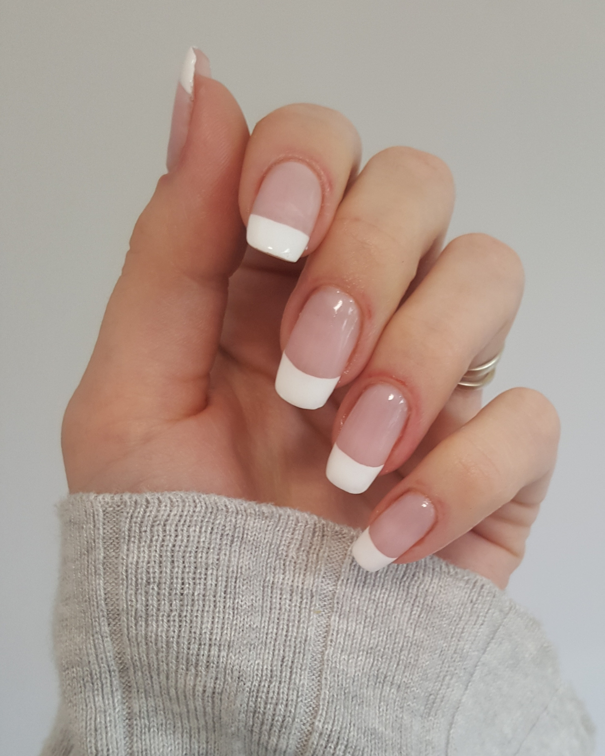 How to do perfect french tip nails with gel at home: 5 simple steps for beginners