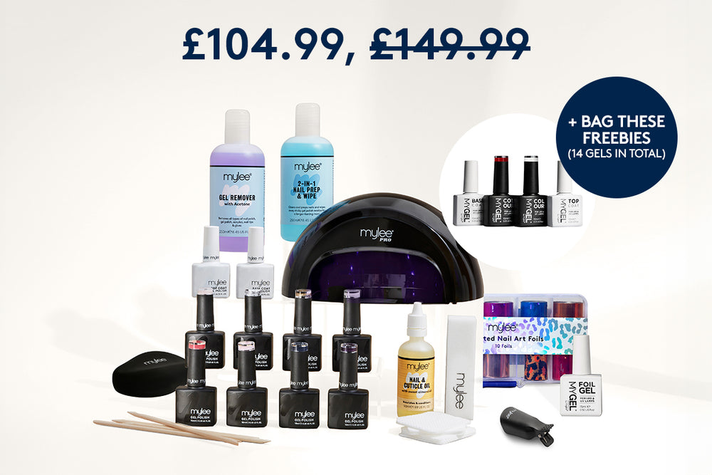 Bag all the bits for a salon-quality gel mani + 4 extra polishes come free